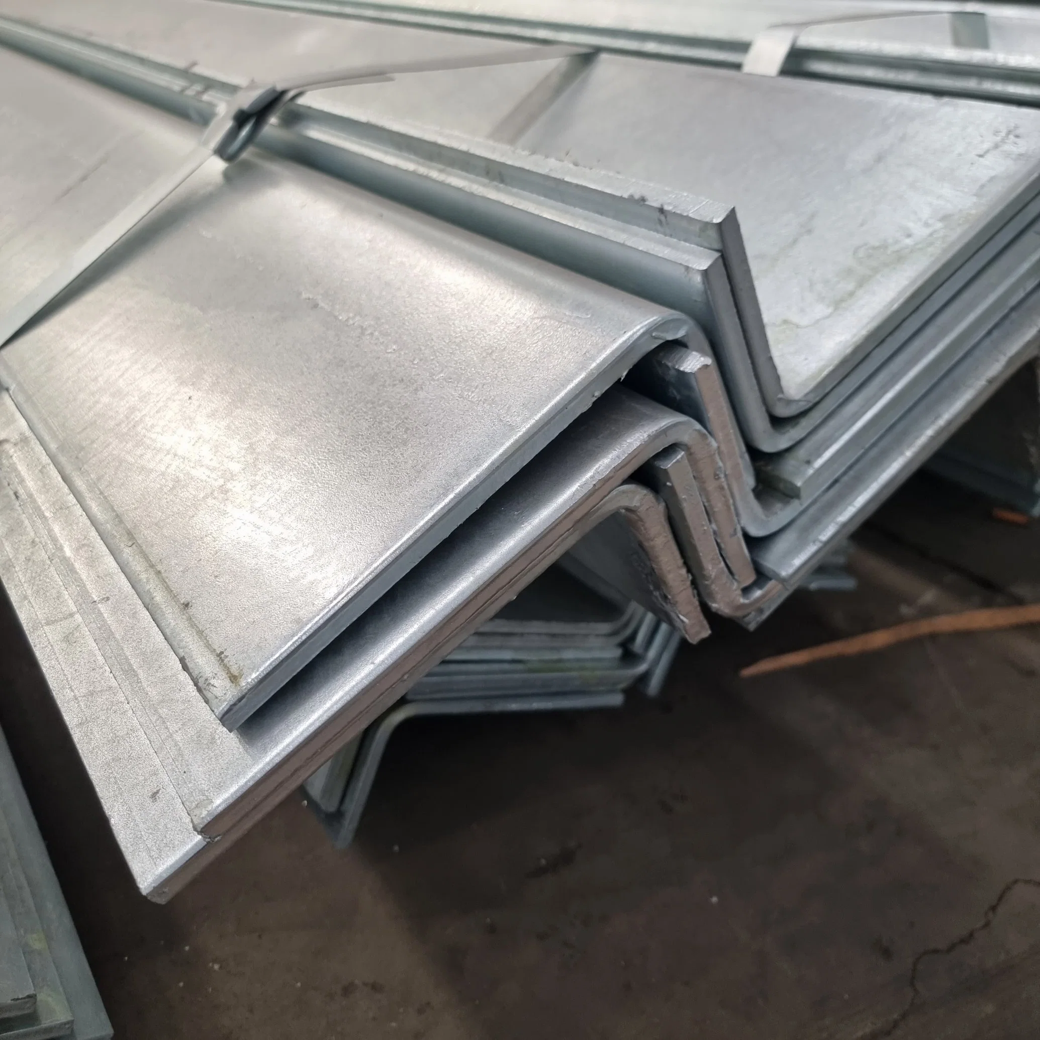 ASTM EQUAL/desigual Inox/Angle Bar/ Hot Laminados galvanizados L Forma Ss400 S235jr S355jr 304 316 316L Q235 S355j2 Dh36 310S D36 201 Acero angular