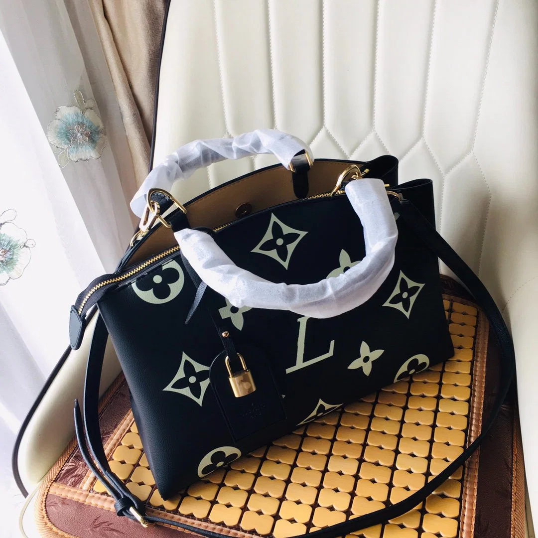 Lady Luxury Handbag Wholesale/Supplier Bag Fashion Purse