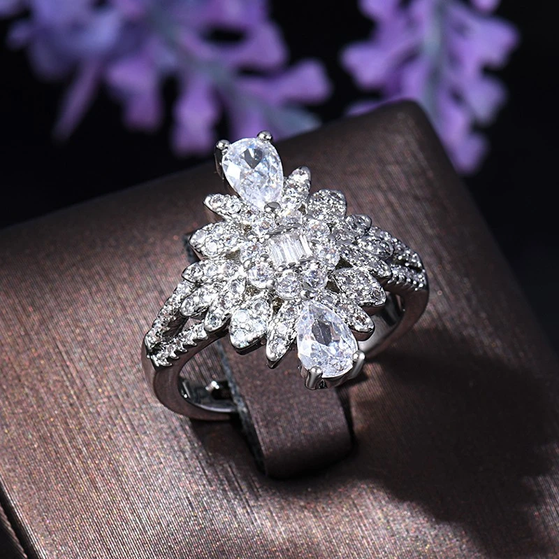 Цепочка Earring кольцо браслет Four-Piece ярком Diamond Циркон украшения, устраивающих свадьбу ювелирные украшения
