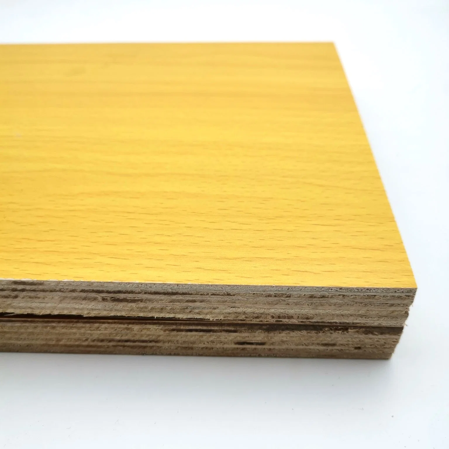 Popular Color and Wood Grain Poplar/Birch /Okoume Plywood