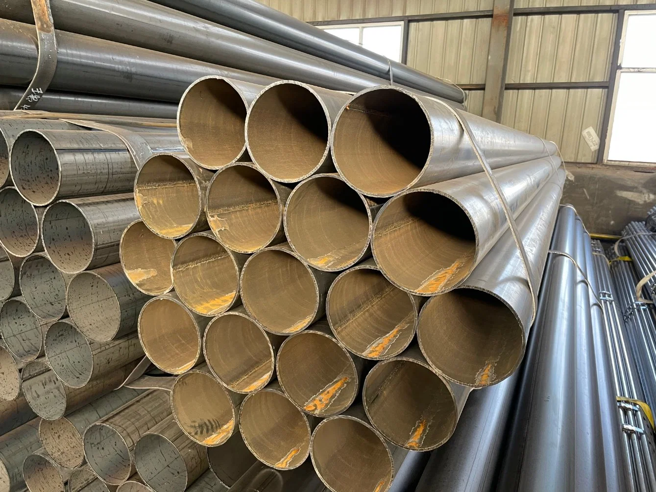 ERW Pipes Commonly Usded as Line Pipes to Carry Crude Oil, Natural Gas, and Other Material