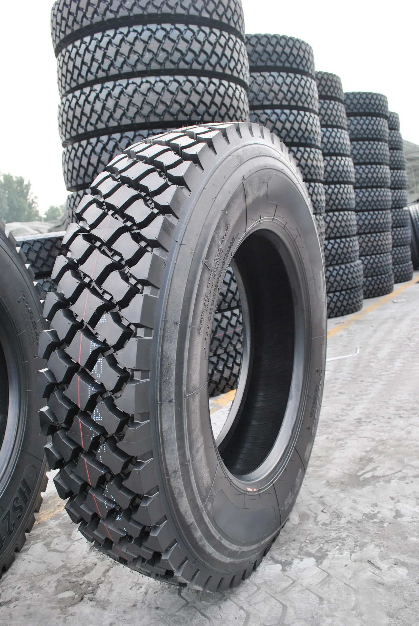 All Steel Radial Truck Tires, Bus Tires, TBR Tires, Radial Tire (11R22.5 11R24.5 295/75R22.5 385/65R22.5 425/65R22.5)