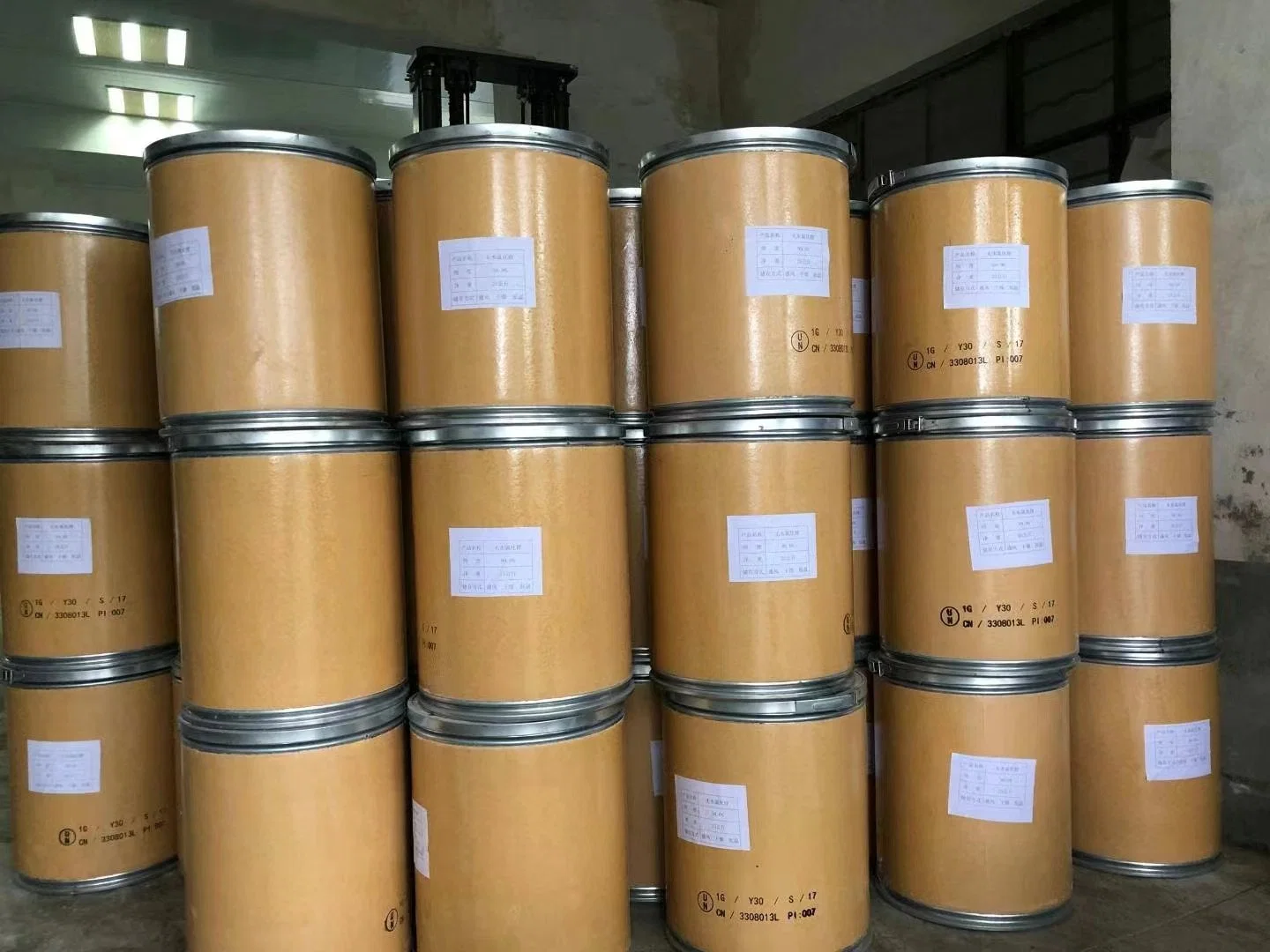 China Manufacturer Supplier Shanghai Oujin Low Price of Licl Anhydrous Lithium Chloride