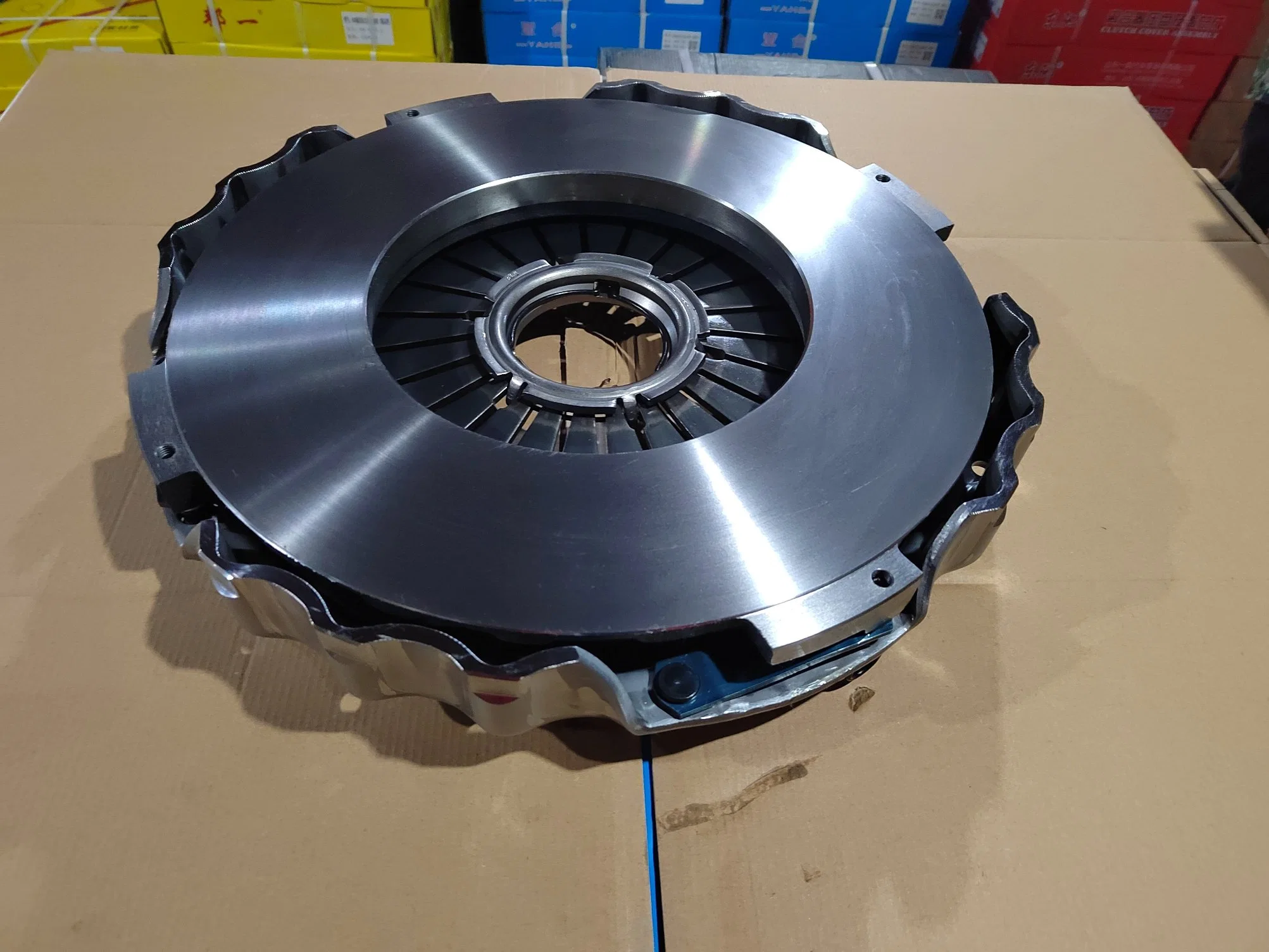 Heavy Truck Transmission Spare Parts Clutch Plate Clutch Disc for FAW HOWO Shacman Sinotruck FAW Foton Dongfeng Withwg9525160013