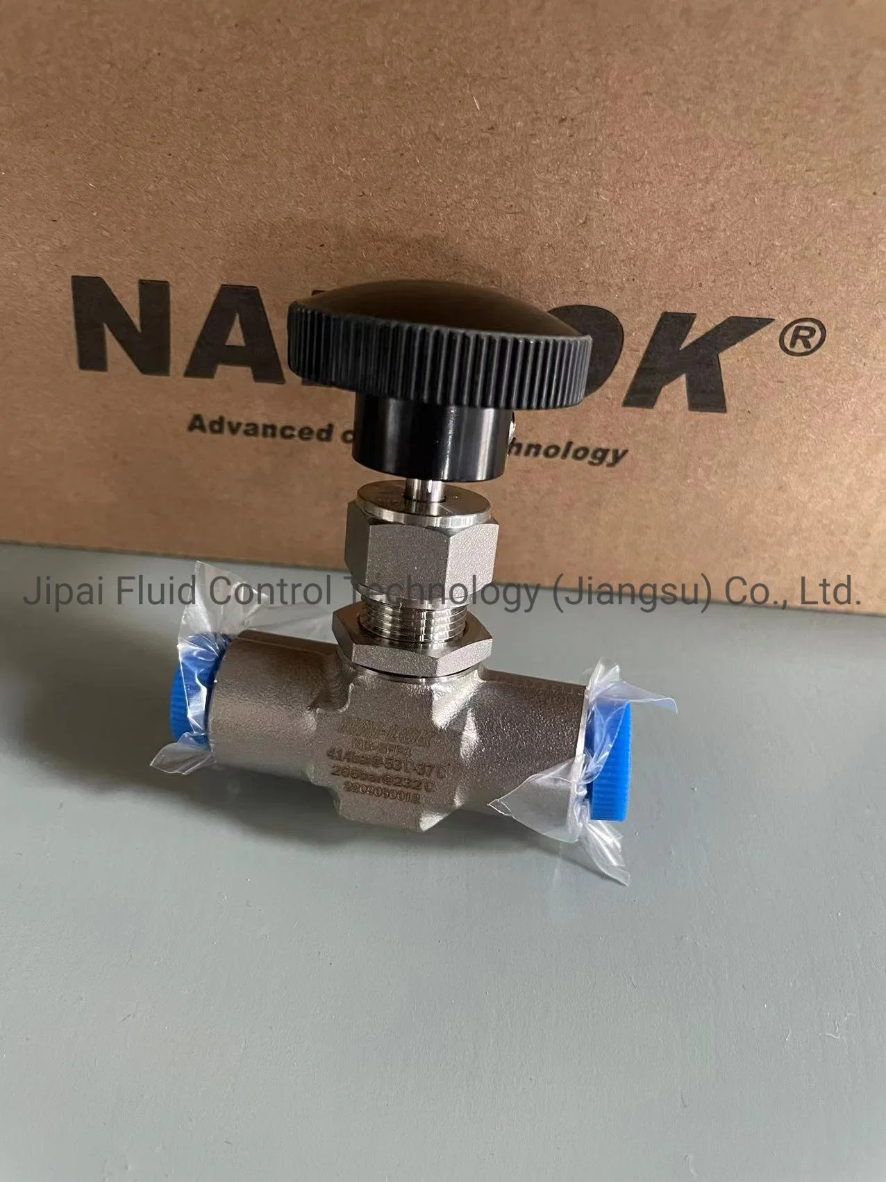 Nailok High Efficiency Straight Stainless Steel Instrument Thread Needle Valves