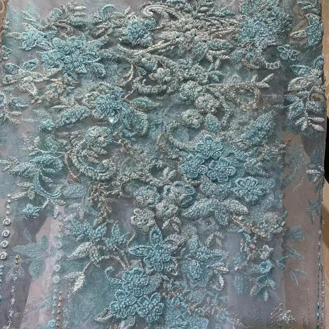 Bleu élégant broderie faite à la main tissus en dentelle avec des pierres à détail pour la couture Robes et robes de mariée