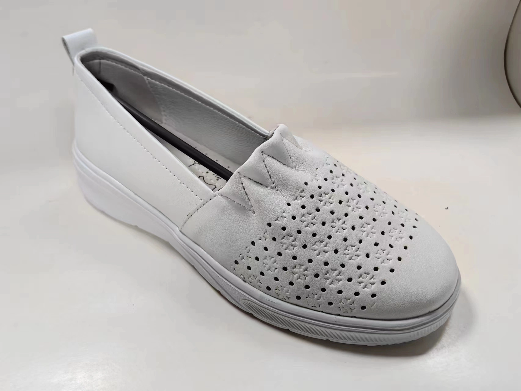 2023 Newest PU Outsole Simple Color Slip-on Women Casual Shoes