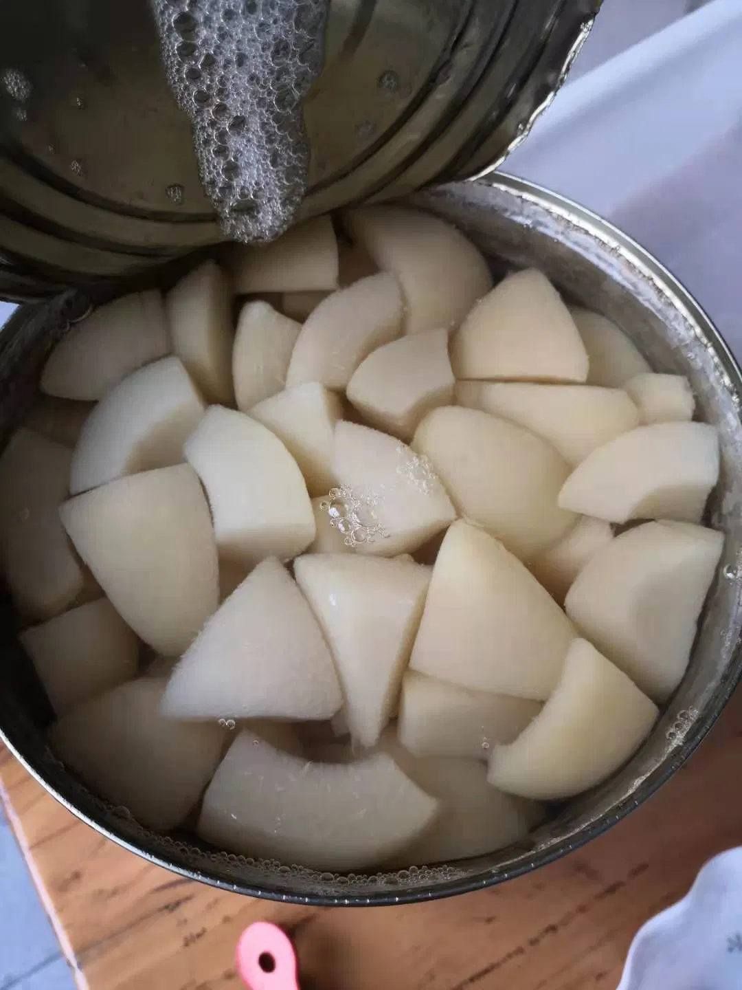 Canned White Peach Wedge Dice in Syrup