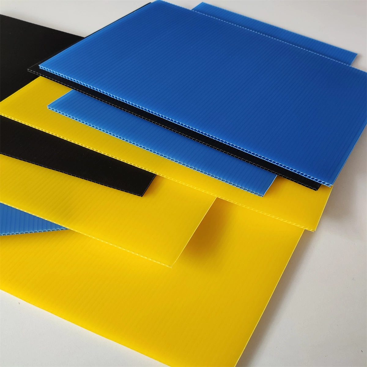 High-Performance Afforded Waterproof PP Hollow Corrugated Sheet for Buliding