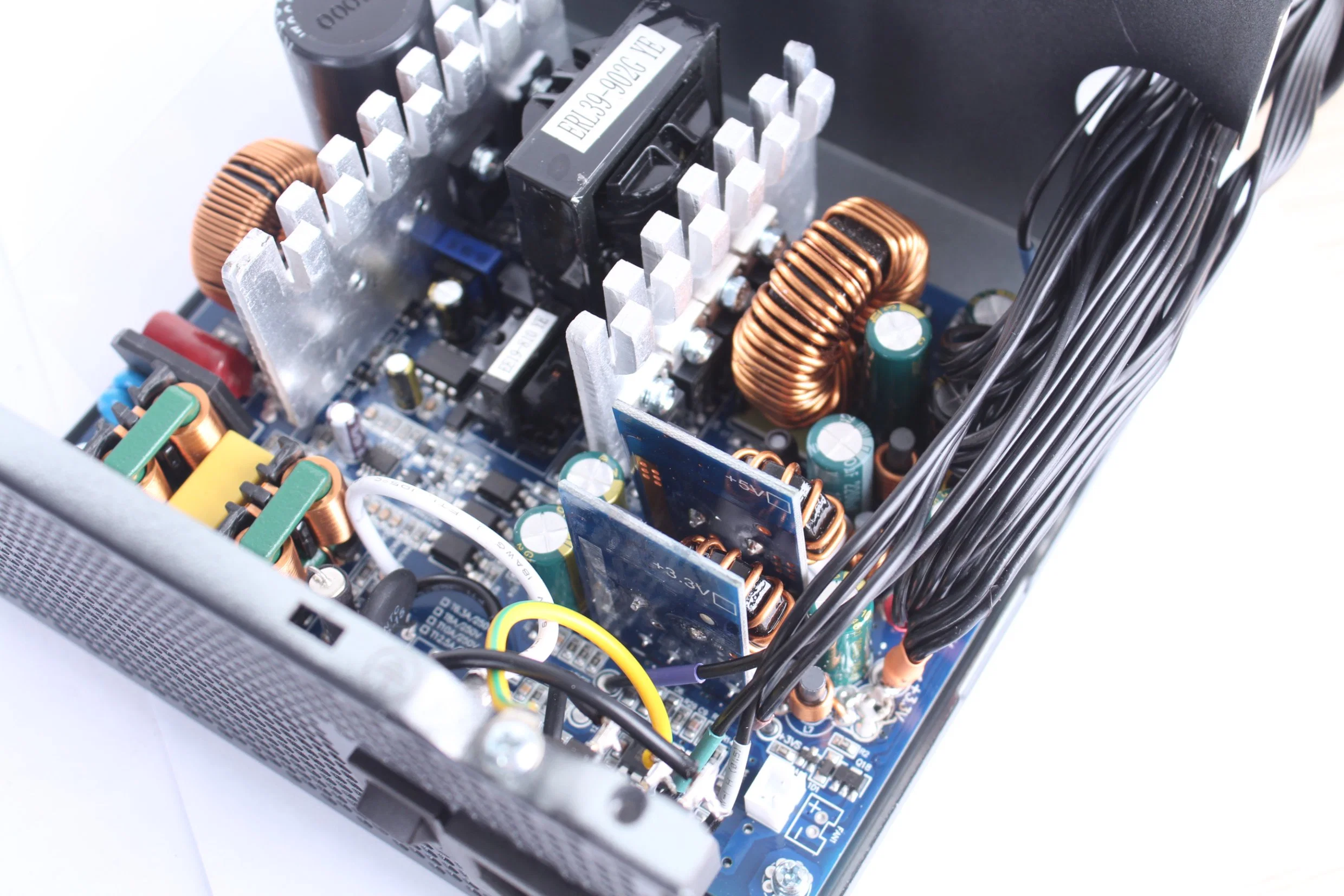 80 plus alimentation ATX pour PC de jeu à haut rendement Alimentation PC 750 W.