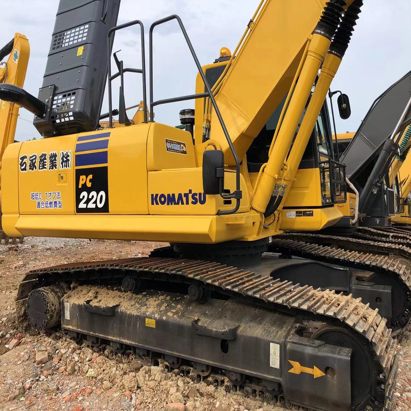 Venta caliente Precio barato 22ton Komatsu de segunda mano PC220 usado Excavadora para Minería