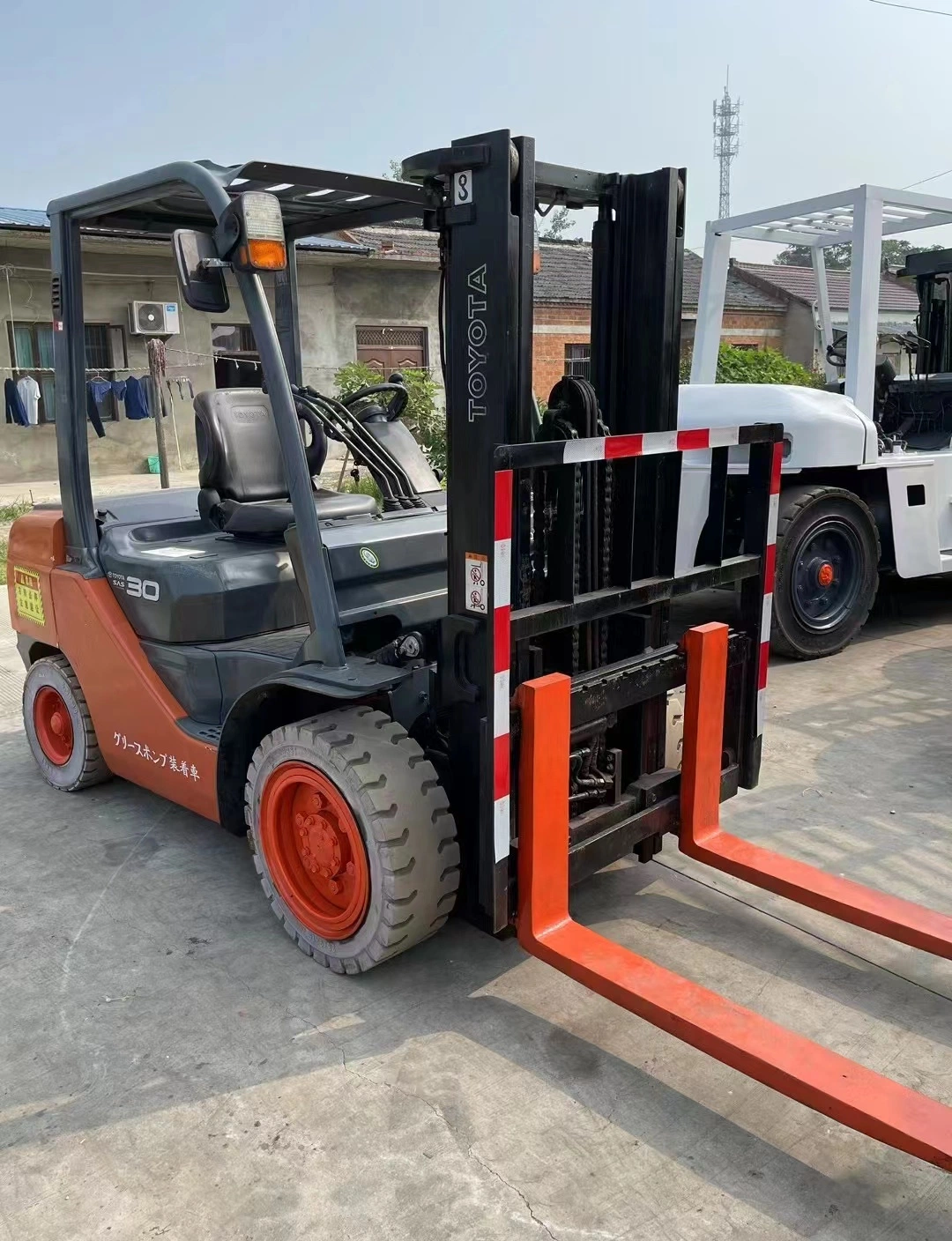 Secondhand Toyota Fd30 Forklift Used Diesel Engine 3t Equipment Made in 2021 Origin Japan