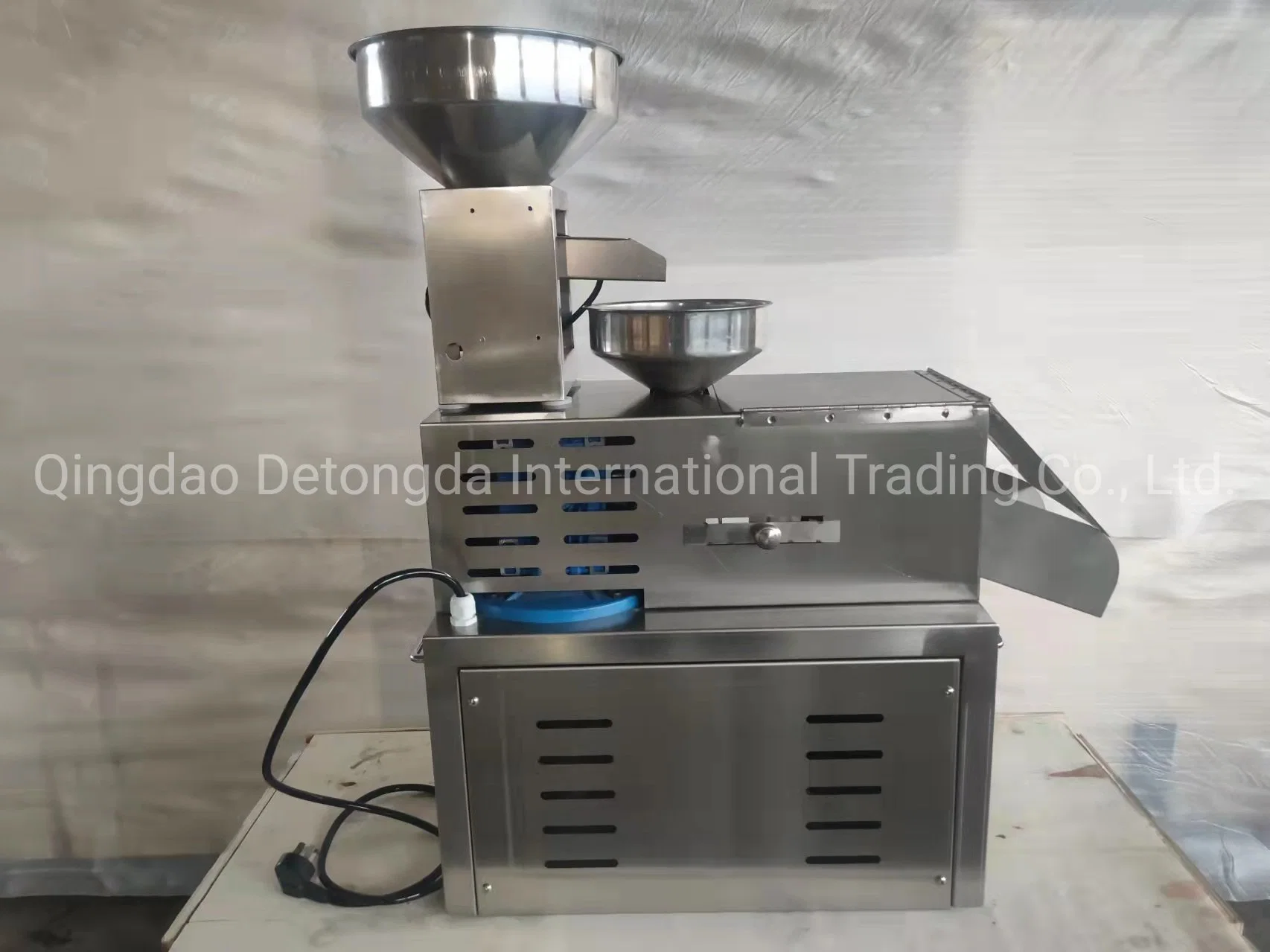 Home Use Automatic Small 52type 220V 380V Peanuts Olive Soybean Oil Press Machine