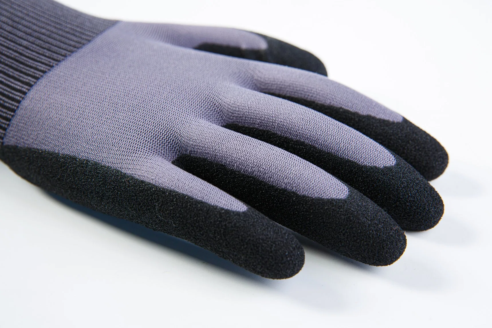 Prix d'usine du fabricant Gants de sécurité en nylon antidérapants en nitrile sablé Prévention de la poussière Respirants.