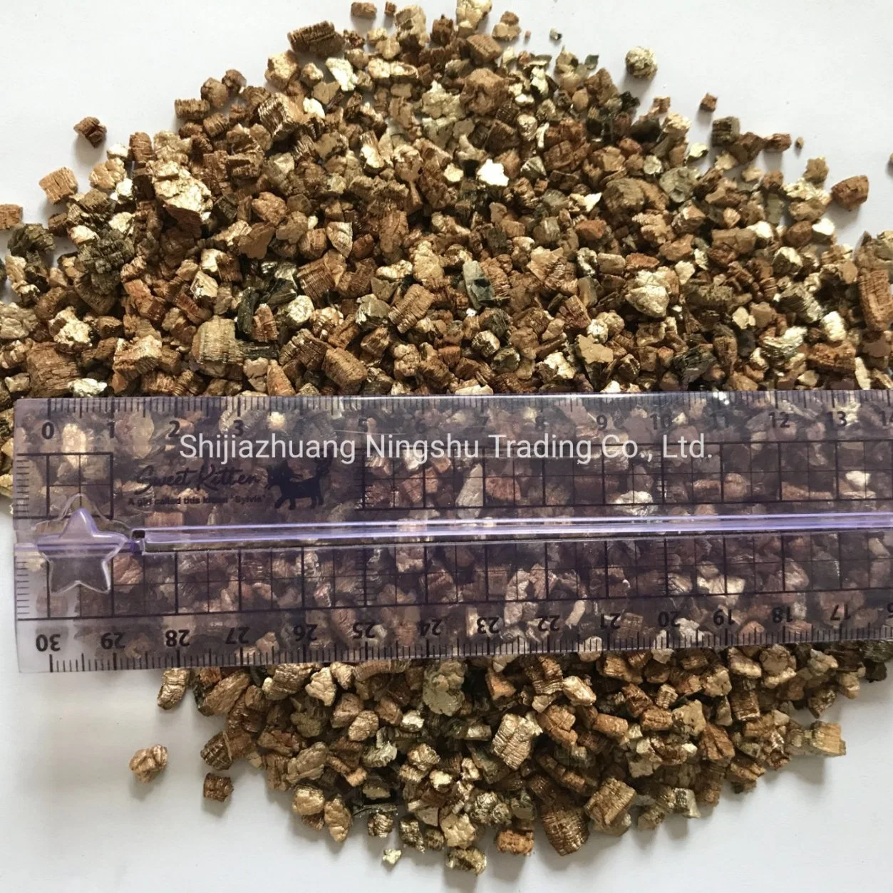 Classe Premium Low Dust Golden Silver vermiculite expandida para jardinagem, horticultura, isolamento, materiais de construção