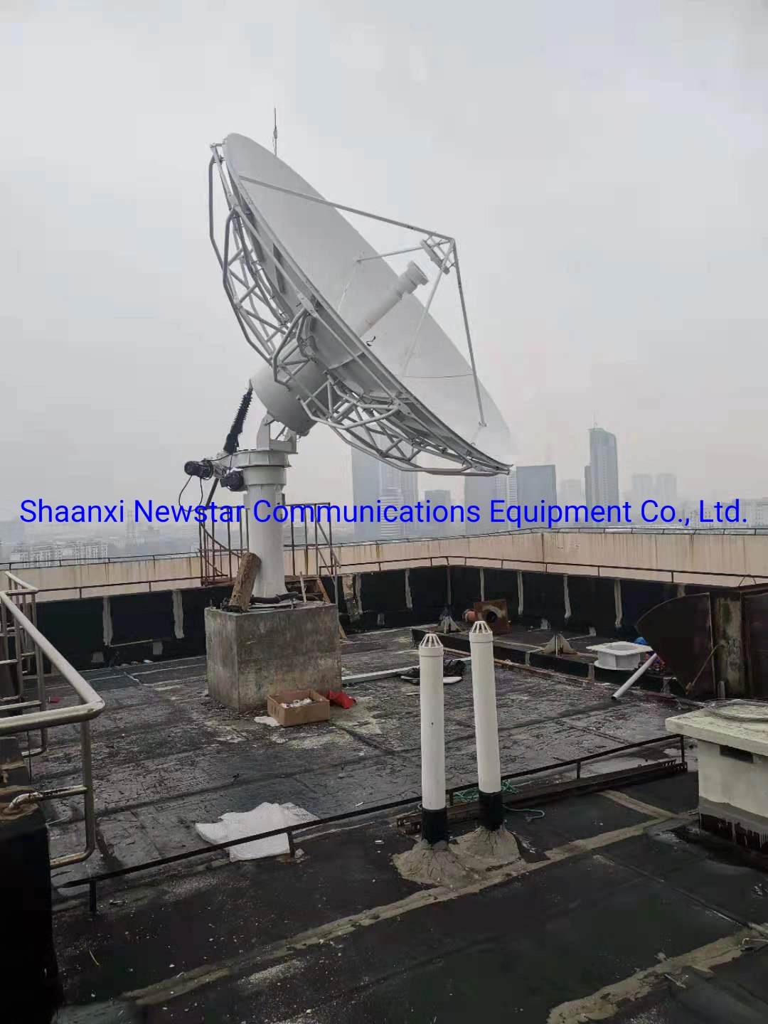 3.7m Azimuth 360degress Travel Earth Station Communication Antenna