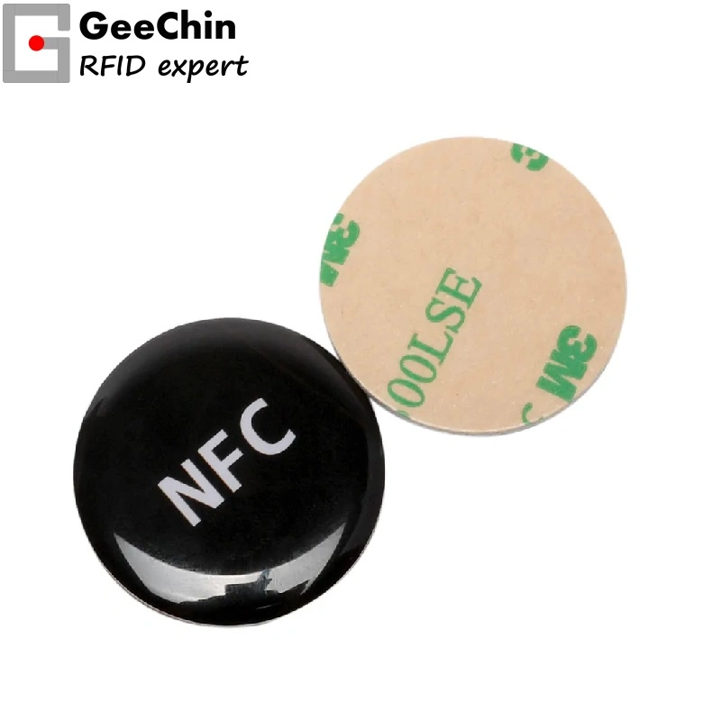 La puce RFID ronde d'étiquettes intelligentes matériau résistant de métal balise NFC 213 autocollant pour téléphone mobile NFC