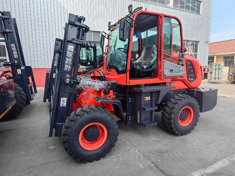 Fábrica 3,5ton 4ton 5ton 4 diésel de ruedas todo fuera de carretera Terreno accidentado carretilla elevadora fuera de la carretilla elevadora de la horquilla de la carretera (Motor ISO EPA CE Euro5)