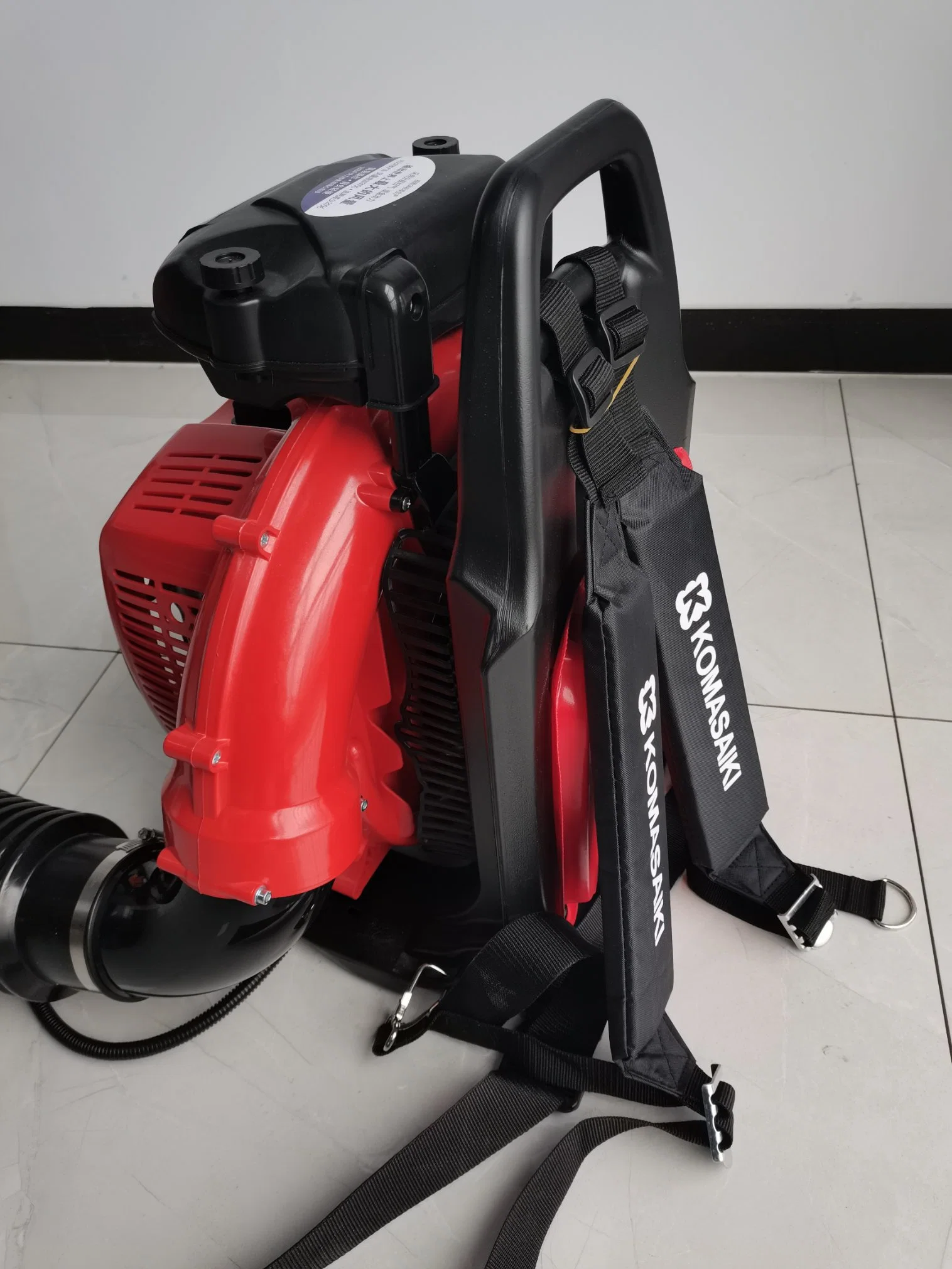 Tipo mochila Quitanieves Ventilador hojas EB985 con motores de gas 5.0HP 3.7KW