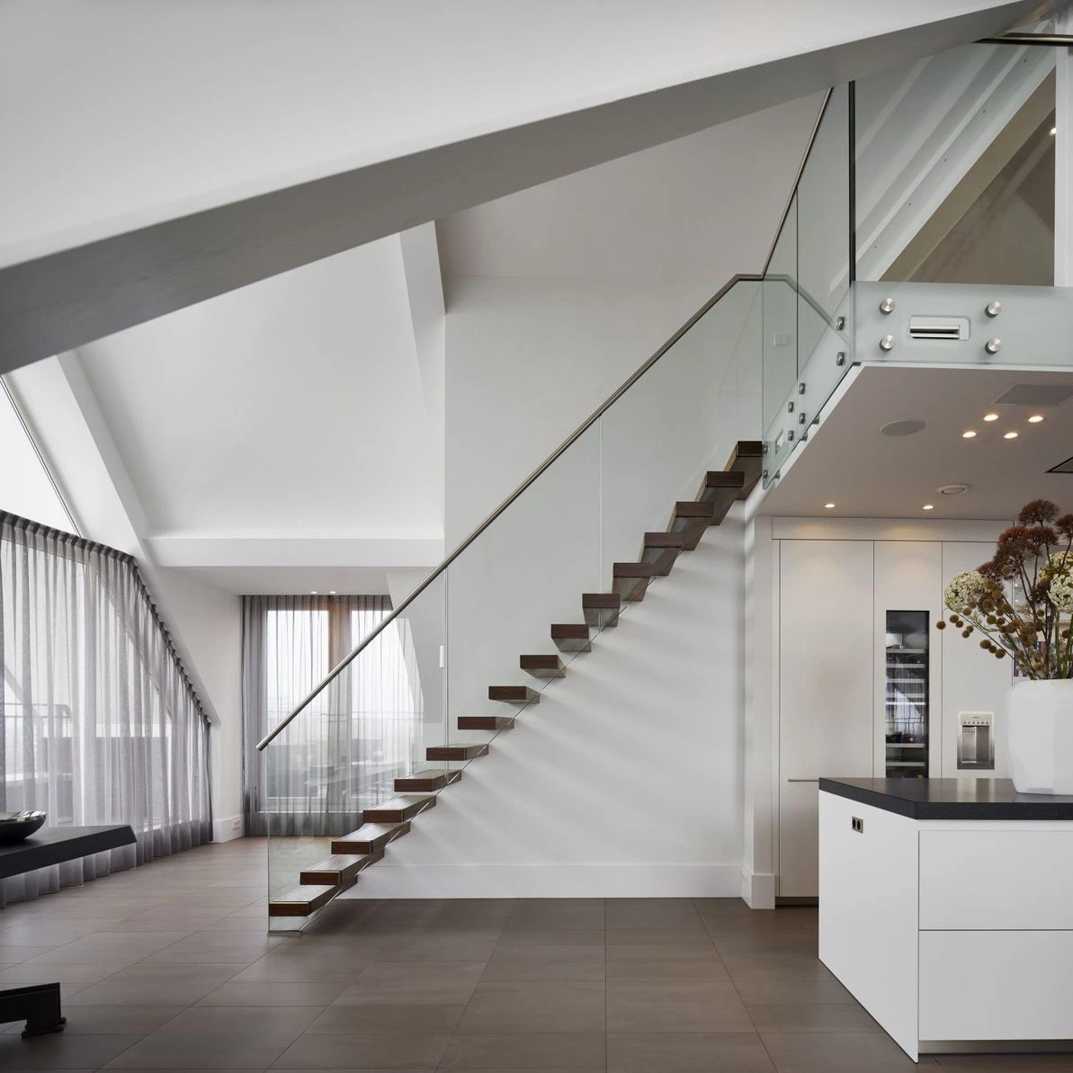 Modern Indoor Small Space Stairs Stainless Steel Wooden Straight Staircase