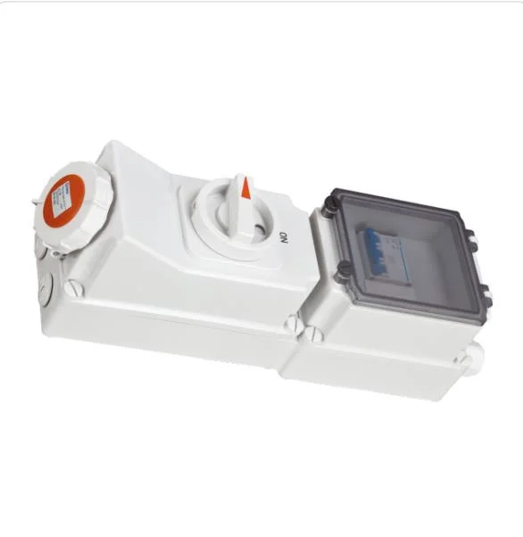 Saudi Arabia 32A 400V Wall Socket with Switch (QX5635)