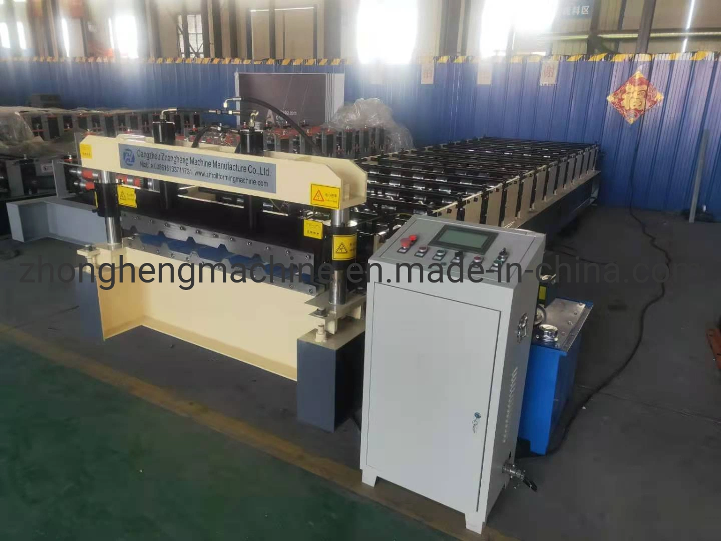 Steel Metal Roof Trapezoidal Iron Roofing Zinc Sheet Roll Forming Machine with Manual Decoiler with Run out Table