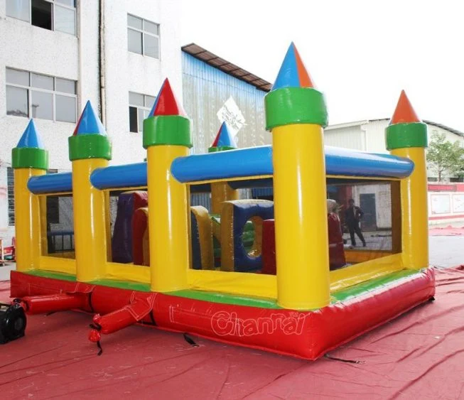Combinação de cores de múltiplos saltos gigantes de obstáculo Bouncer insufláveis Encaracolados Personalizado Jumping Castle Arch trampolim inflável para crianças