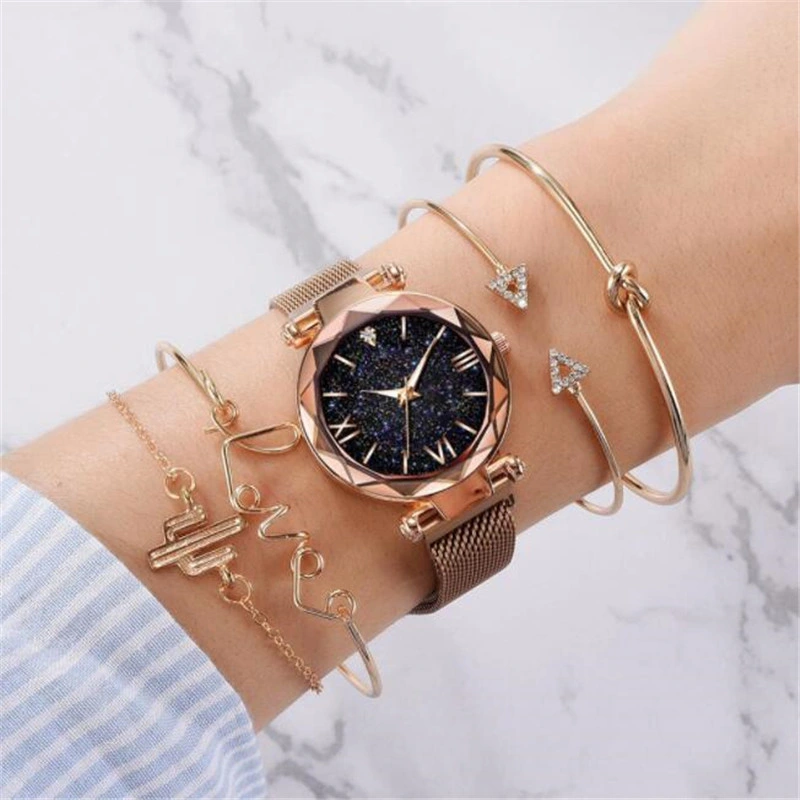 Creative Diamond Dial Women Watches Fashion Loopback Magnet Buckle Ladies Quartz Wristwatches Simple Female Watch Bracelet Gifts