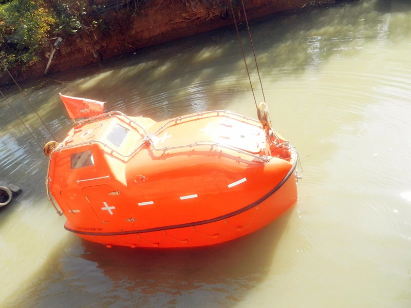 Certificat de l'ABS SIGC Classe 5m au large des côtes maritimes de l'équipement de sauvetage de PRF Lifeboat Totally-Enclosed les canots de sauvetage GRP Embarcation de sauvetage de chute libre