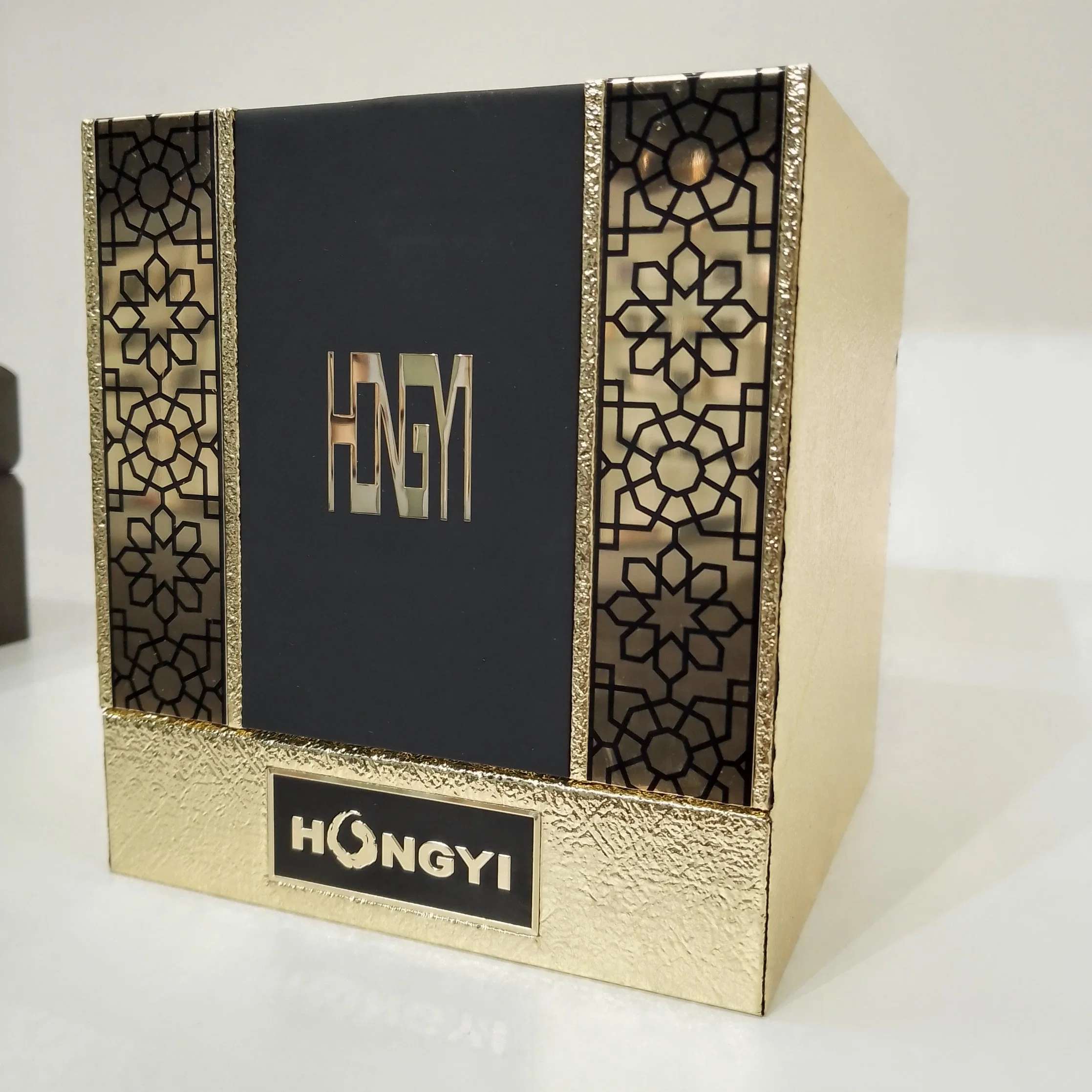 Custom Box Cardboard Magnetic Closure Foldable Packing Wooden Packaging Gift Box for Clothing/Cosmetic/Arts and Crafts/Candle/Gift/Perfume
