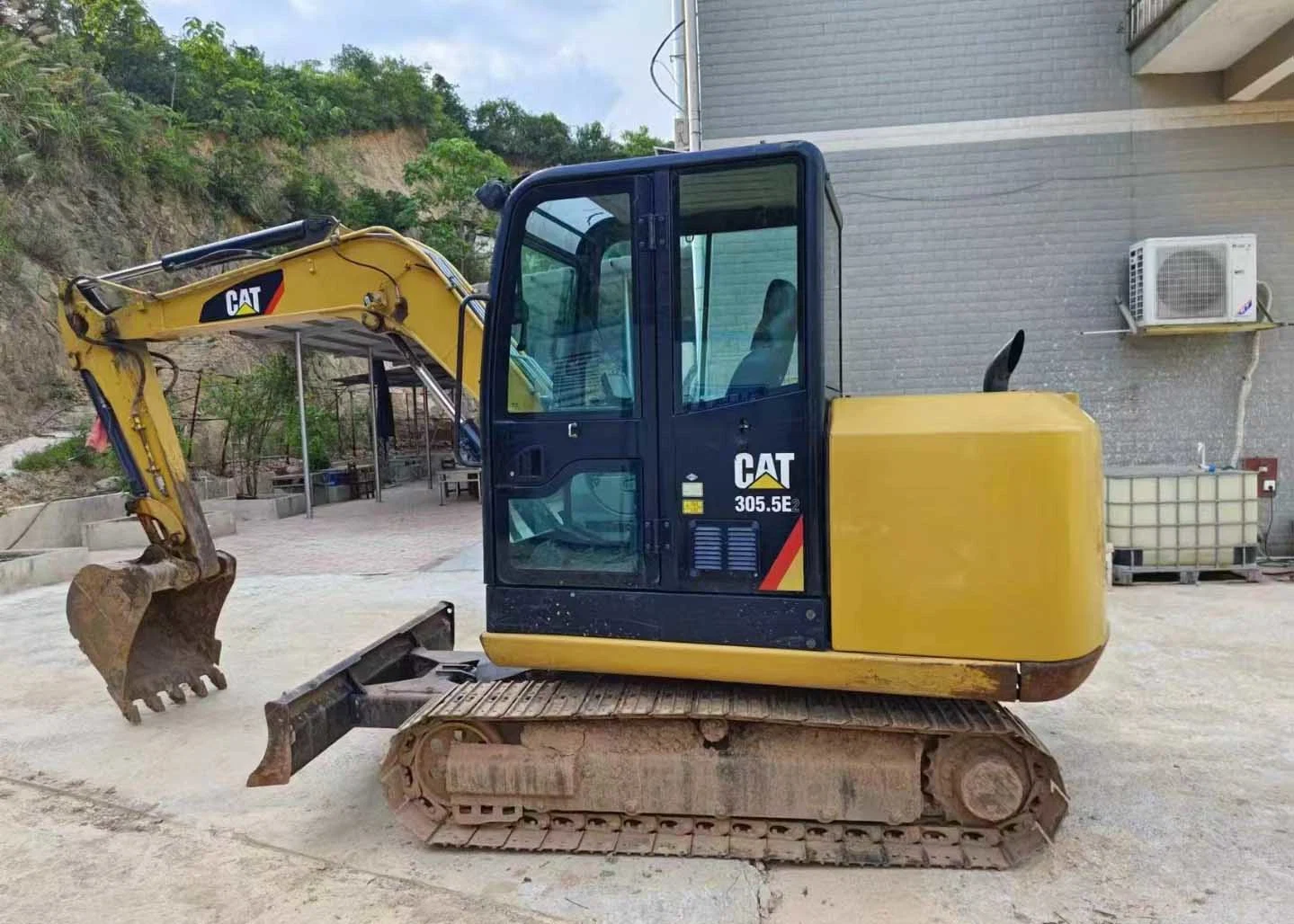 2019 Cats Caterpillars 305.5e2 5.5 Ton Used Hydraulic Mini Crawler Excavator Price for Sale