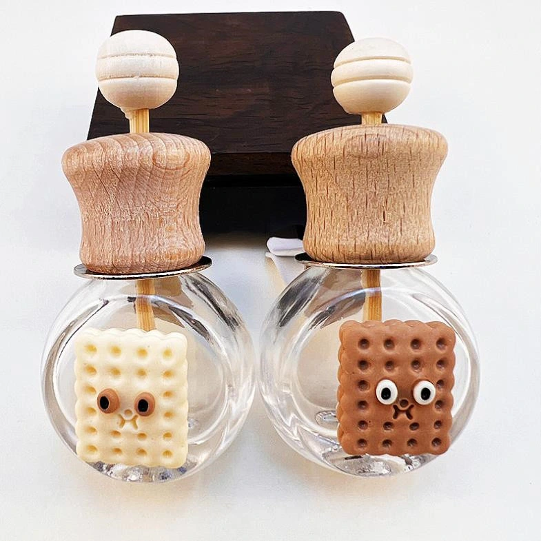 Car Air Outlet Decoration Perfume Bottle Cute Cartoon Aromatherapy Glass Bottle