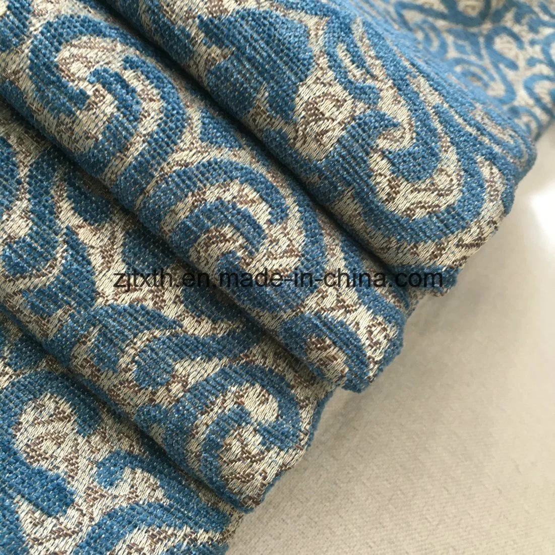 New Style Floral Chenille Sofa Fabric Jacquard Sofa Cloth in China