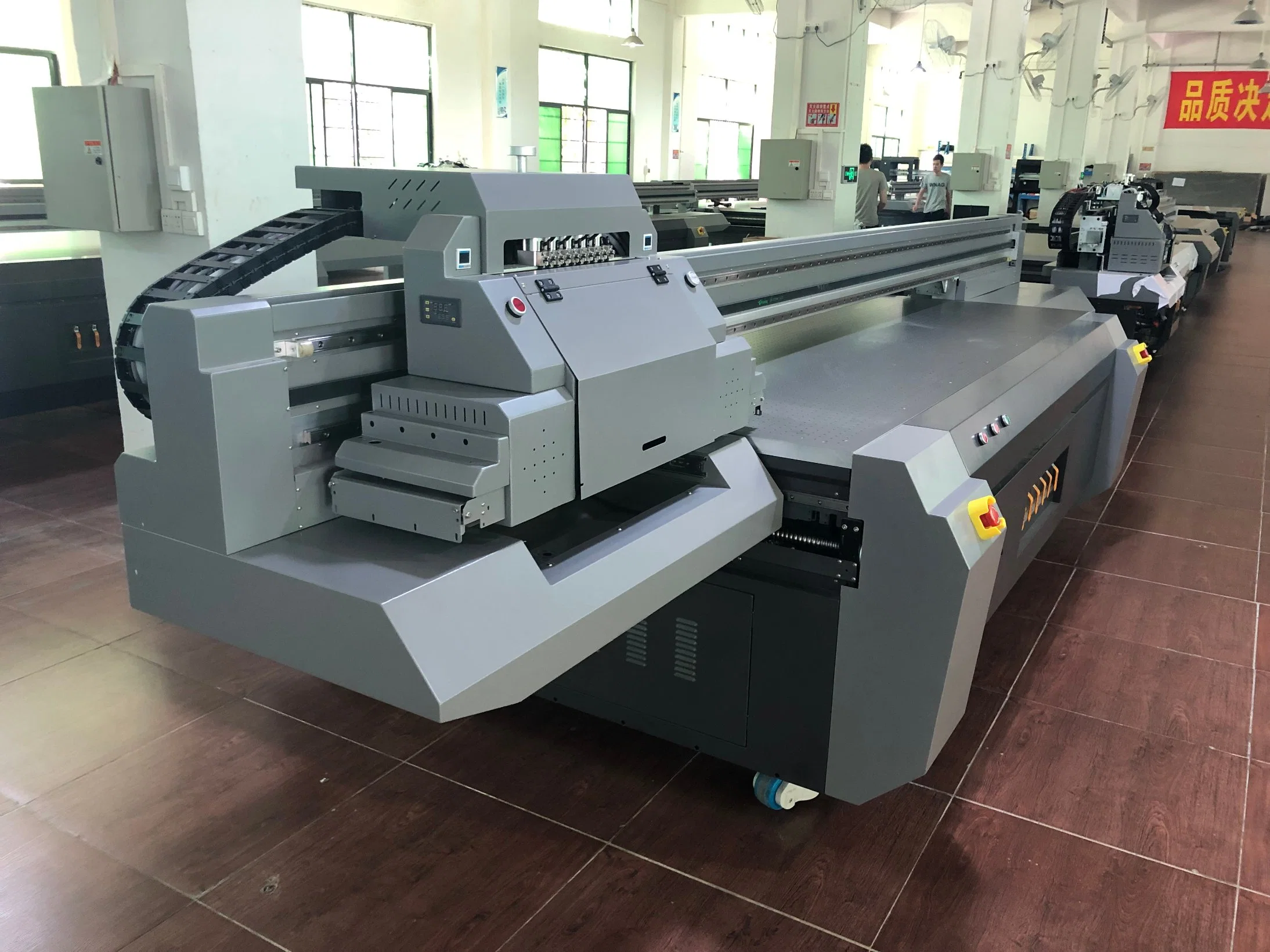 8*6FT UV Flatbed Printer with Toshiba CE4 Ricoh Gen5 Printhead Good Quality with Best Price