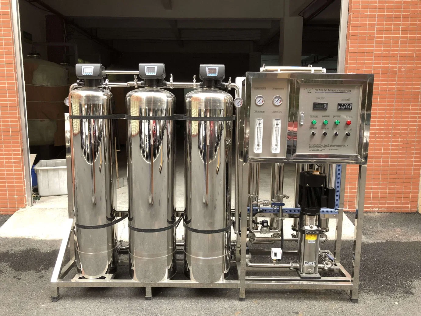 Laboratory Water Deionizer 1000lph Borehole Water Treatment System Reverse Osmosis Water Purification Machine