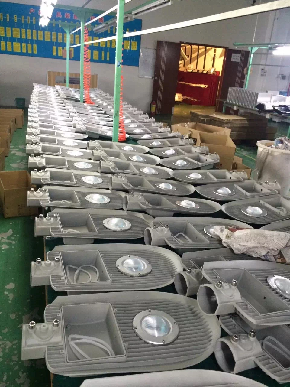 Yaye 18 Hot Sell Ce/RoHS/ 5 Years Warranty/ Osram Chips/Meanwell 150W LED Street Lights/LED Road Lamp