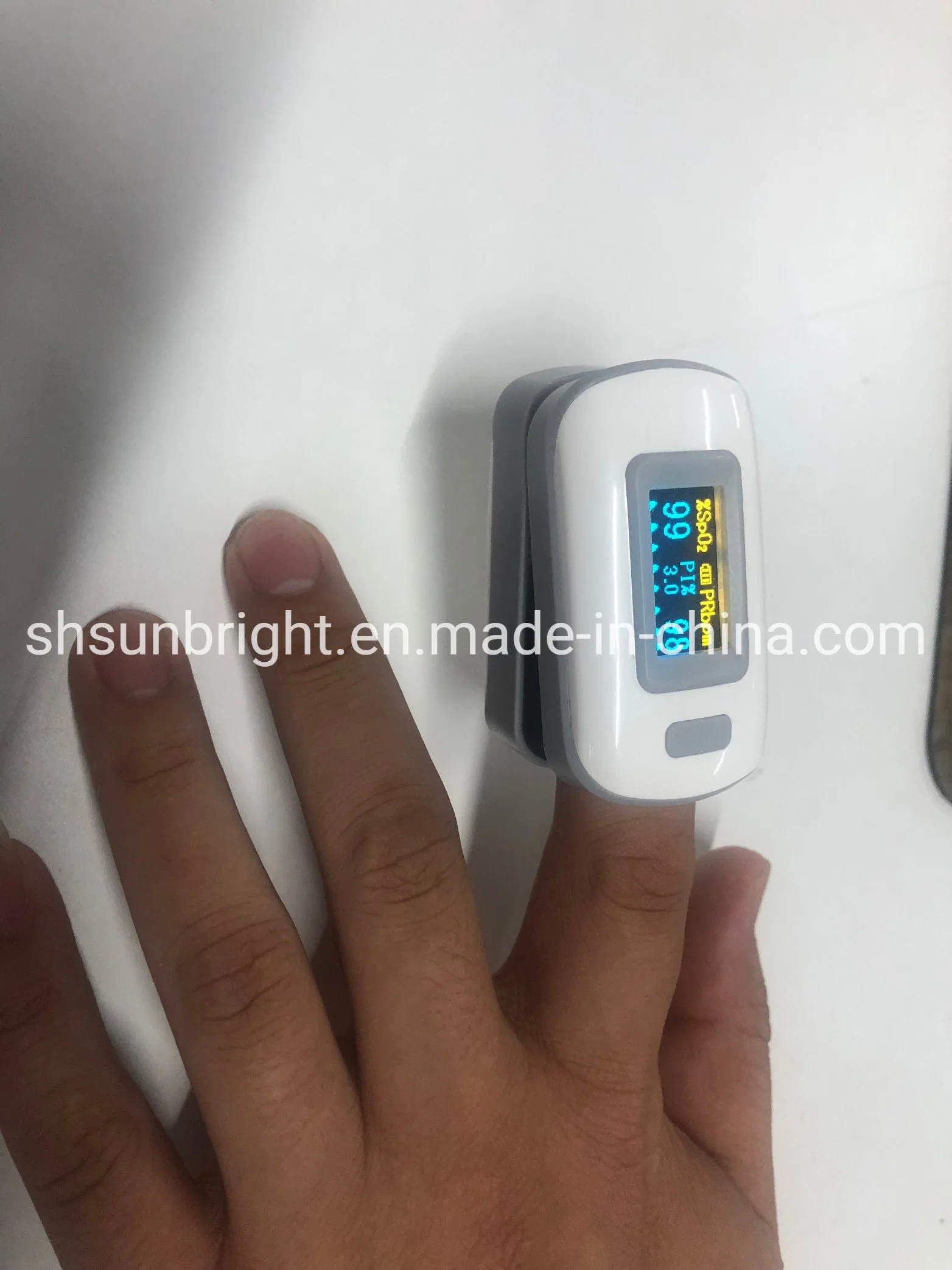 Blood Pulse Oximeter CE Fingertip Pulse Oximeter Blood Saturation Monitor