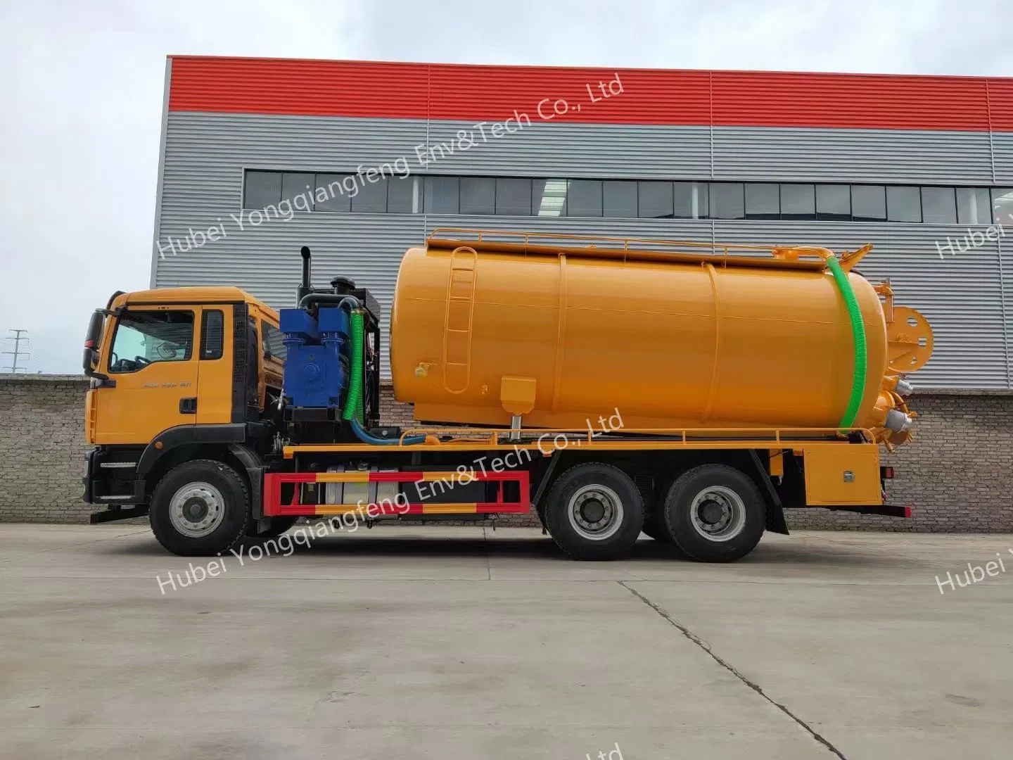 4 Cubic Water Tank +14 Cubic Sewage Pipe Sewer Dredging Vehicle + Sewage Collection Vehicle