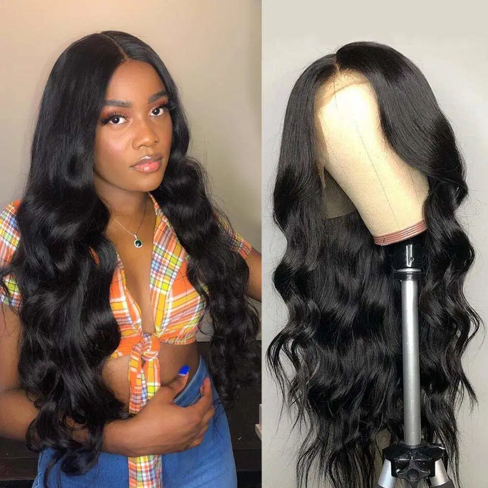 Usine Vente Chaude 100% Extension de Cheveux Brésiliens Vierges Non Traitées Remy Hair Body Wave Perruques en Dentelle Frontale 13X4 en Cheveux Humains pour Femmes Noires 150% 180% 210% 250%