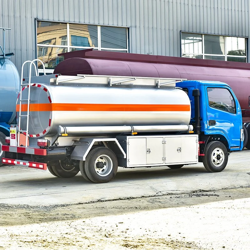 6000 Liters Rhd Fuel Oil Tank Trucks for Exporting to Jamaica Kenya