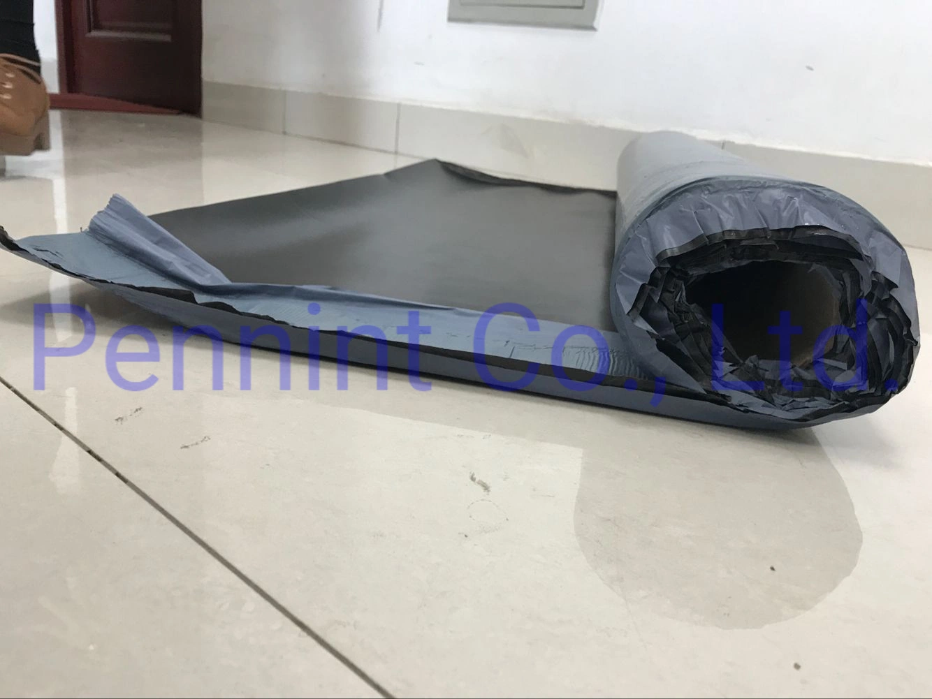 Cross-Laminated HDPE Filmed Bitumen Membrane Self-Adhesive Sheet