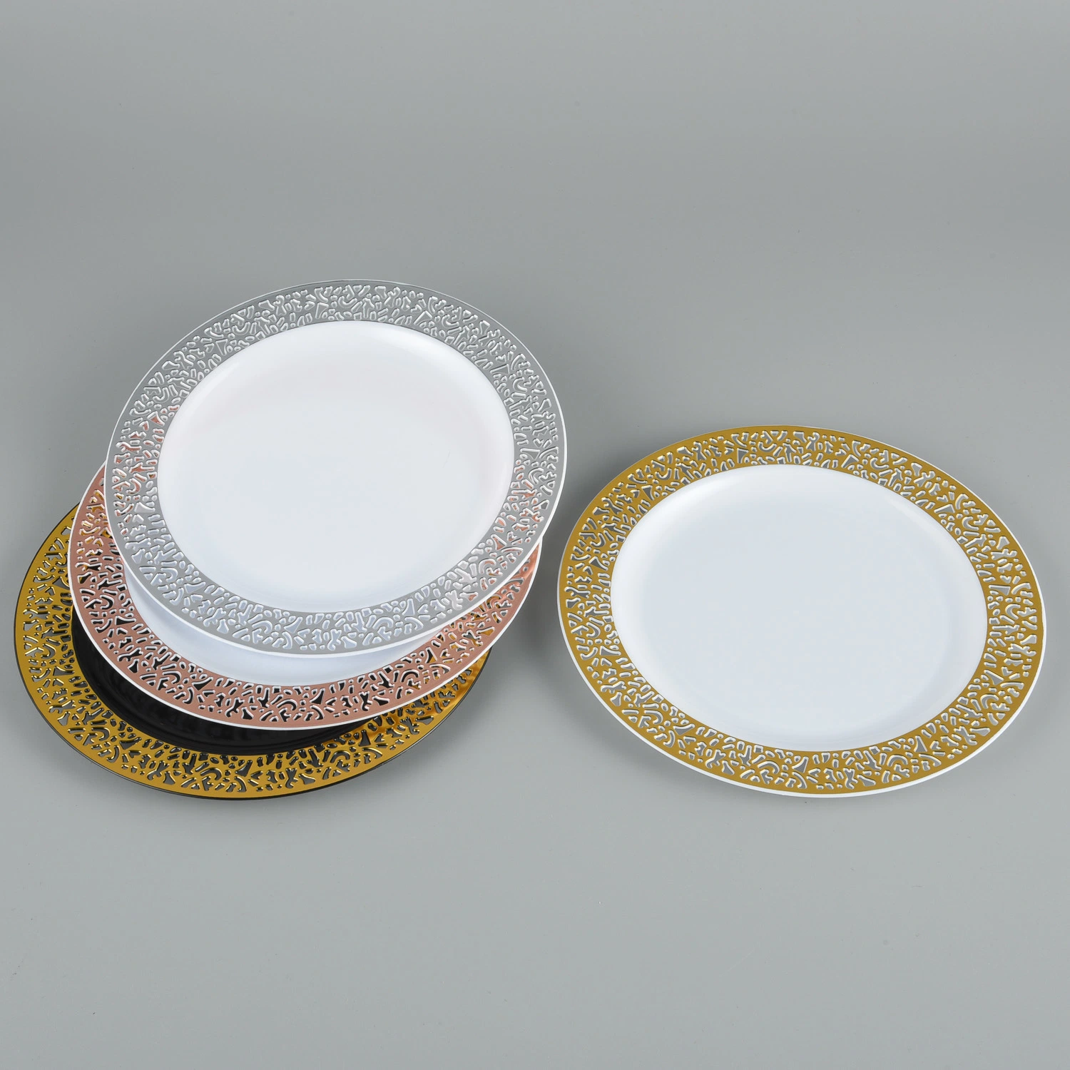 Wholesale/Supplier Dinnerware Elegant Gold Wedding Dinner Plates Set Disposable Plastic Plates for Party