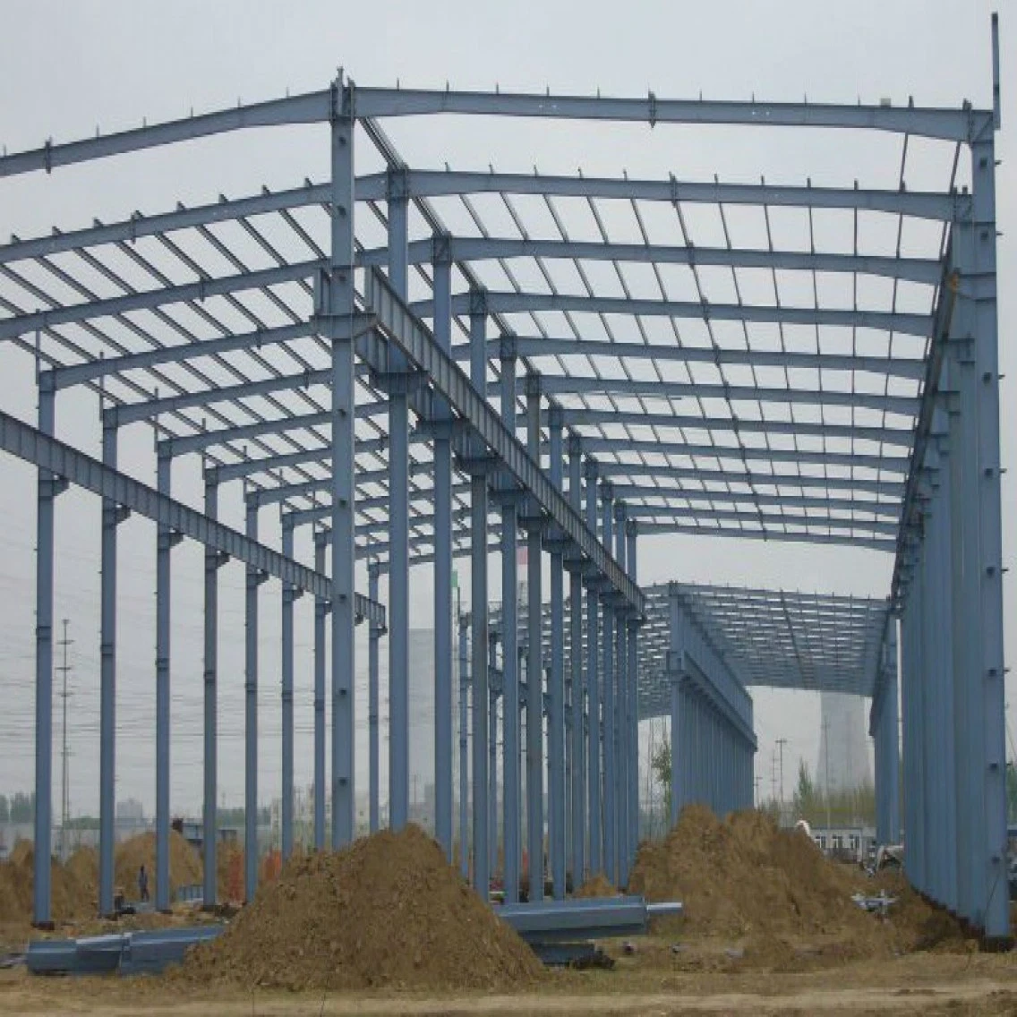 Q235 Q355b Prefab Structural Steel Structure Building with Metal Sheet Wall Longlife Span