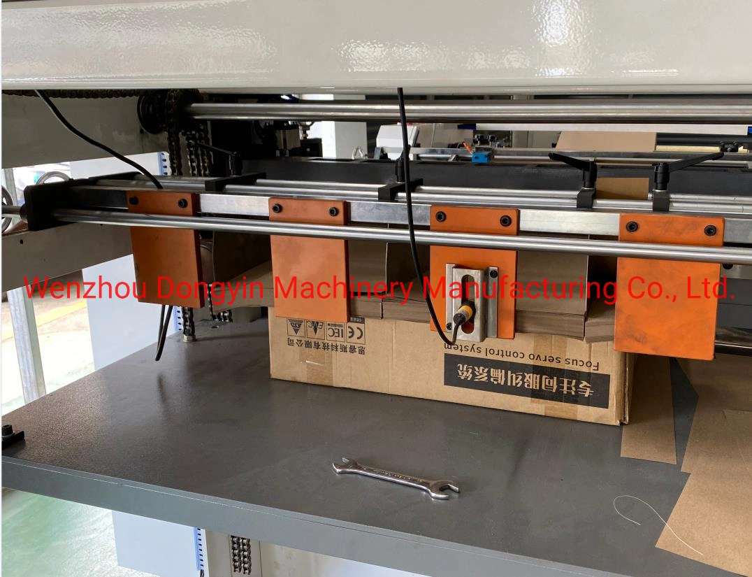 Kartonrolle Papier Cross-Cutting-Maschine Industrielle Papierschneider Maschinen