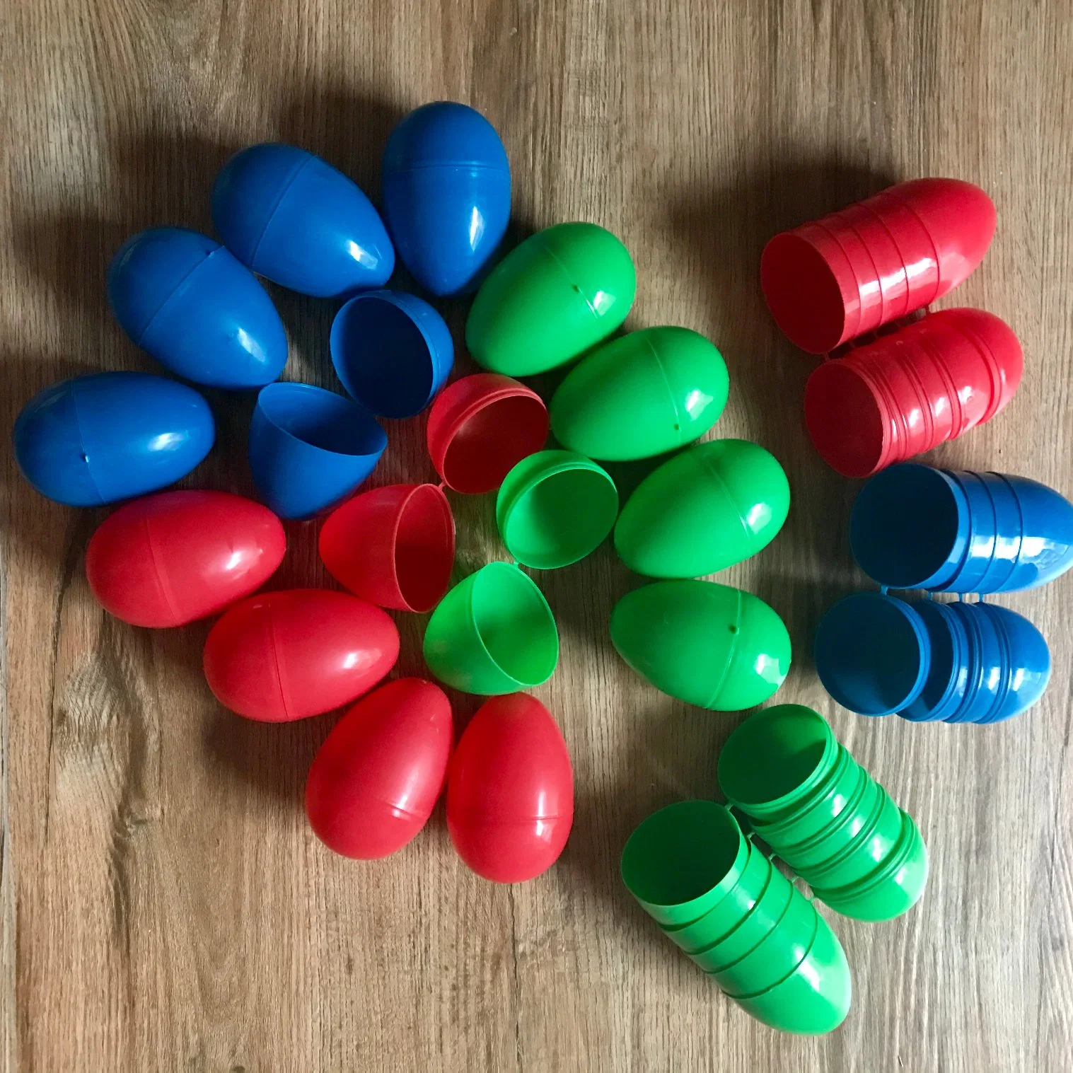 Os brinquedos da cápsula de Halloween ovo de páscoa de plástico de ovo ovo colorida