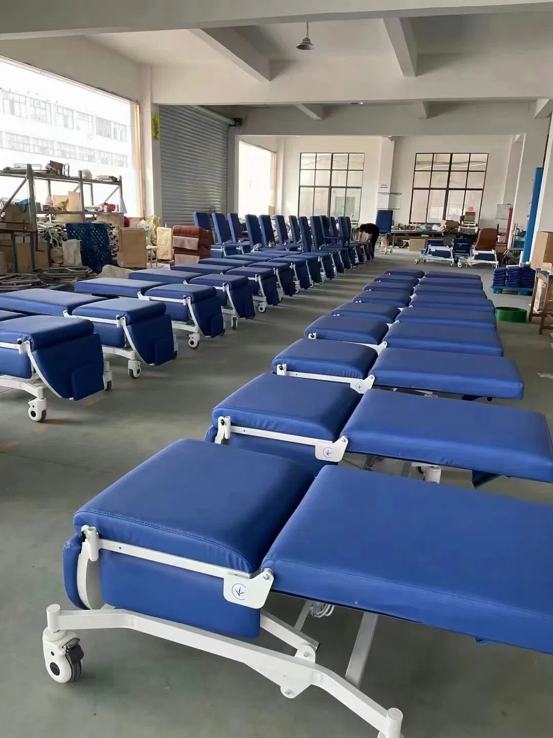 Hospital Manual Treatment Chair for Blood Donation