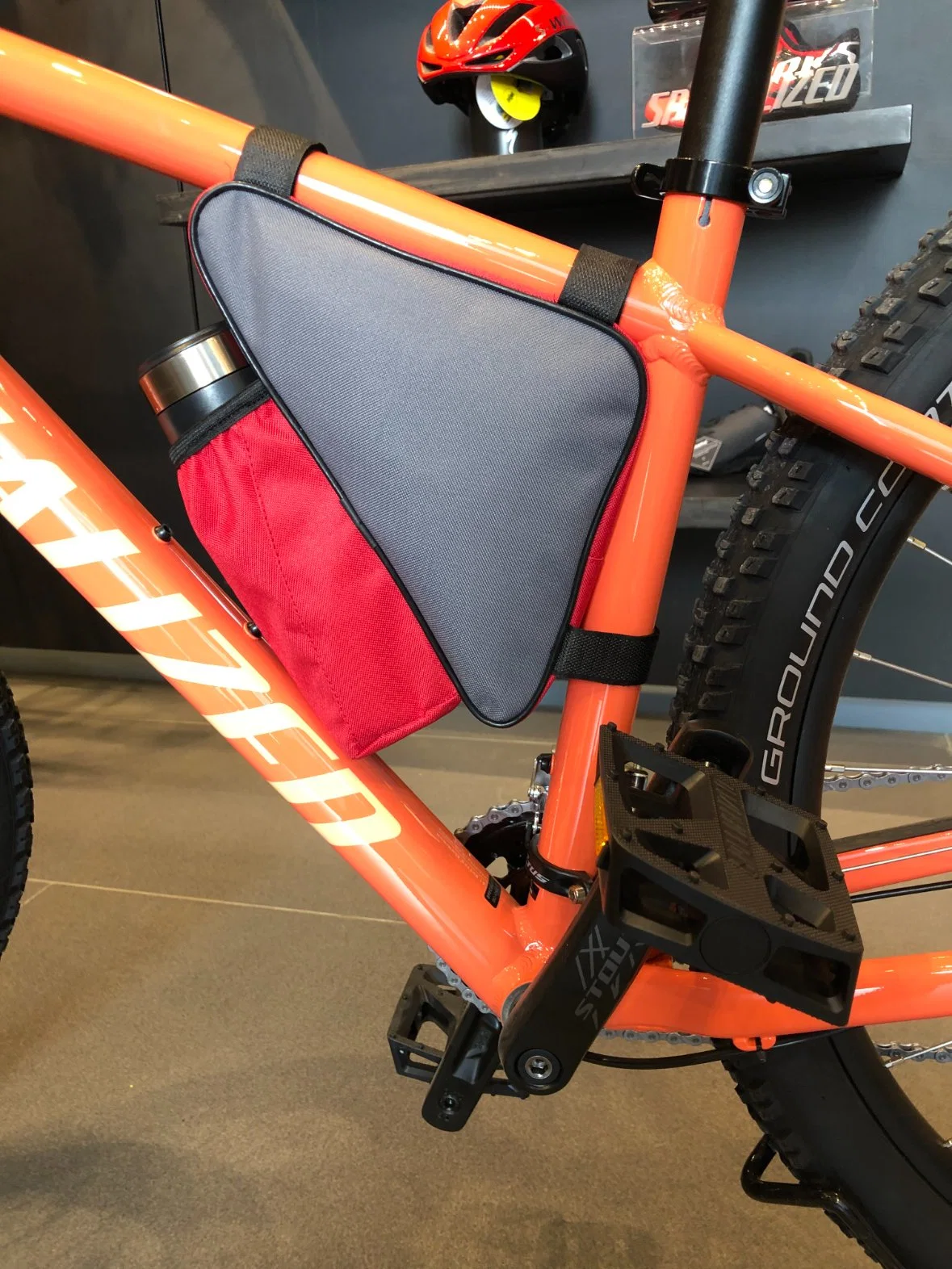 Saco de estrutura triangular para bicicletas antibacteriano com água Bottlle Pouch Sports Acessórios para exterior Acessórios profissionais para ciclismo à prova de água ODM e OEM GRS BSCI Sedex BRC