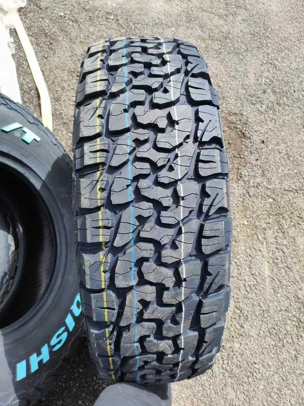 at Mt Tyre All Terrain Mud SUV Car Tire 265/80r18