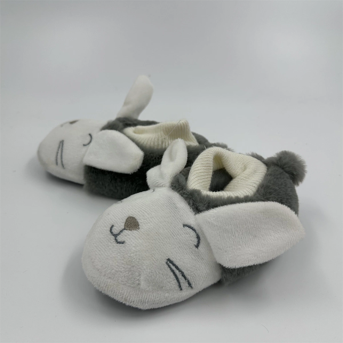 Cute Long-eared Rabbit Invierno Indoor Plush zapatos Cartoon calientes sin cordones