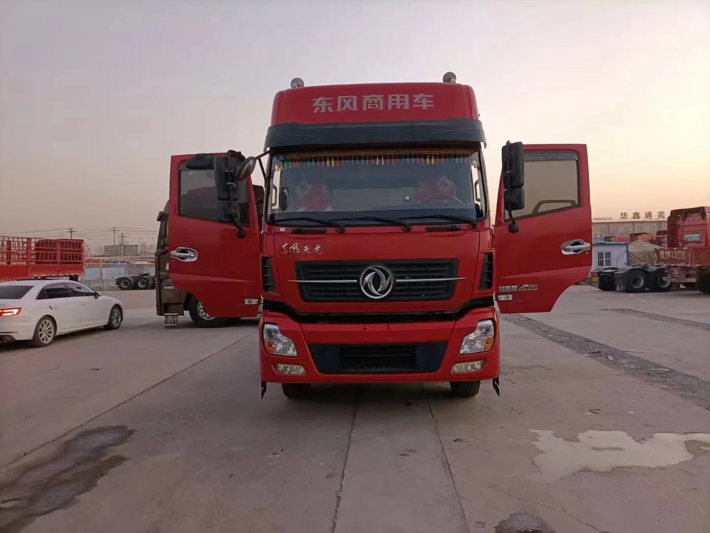Second-Hand Dongfeng chino de Vehículos Comerciales de la marca First-Line Tianlong